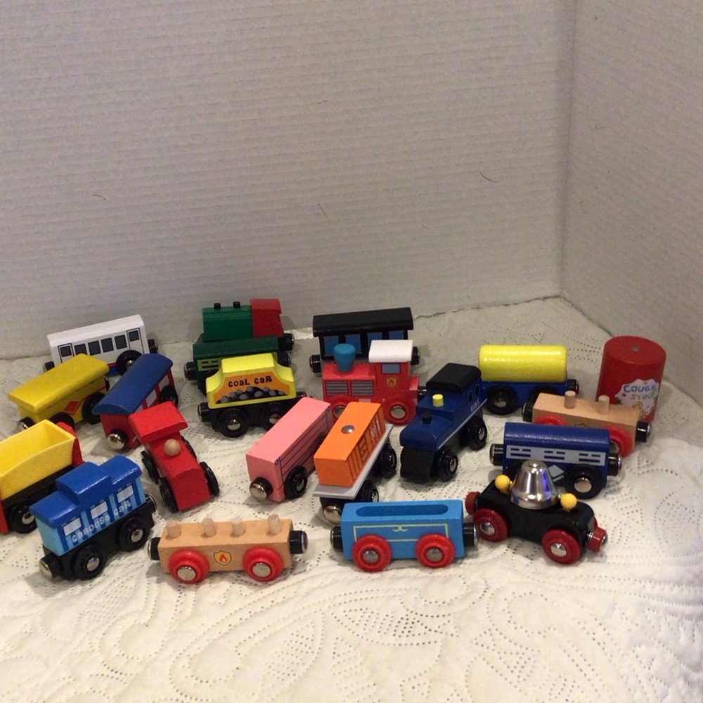 Colorful Wooden Train Set for Kids 20 pieces